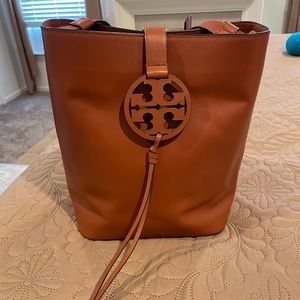 Tory Burch Miller Bucket Bag. Perfect condition.